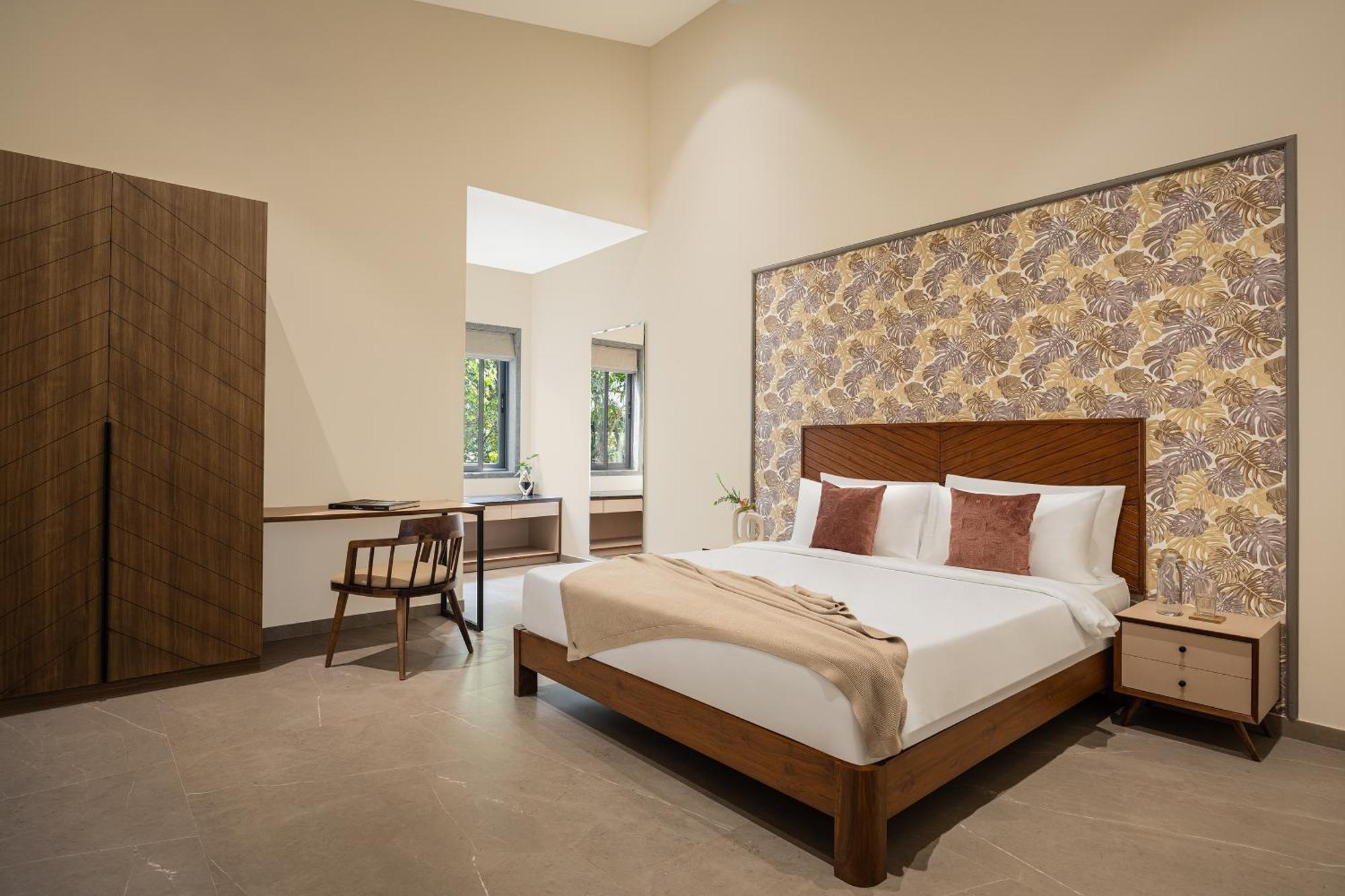 Elivaas 4 Bhk With Pvt Pool & Jacuzzi - Cloud 7 Villa