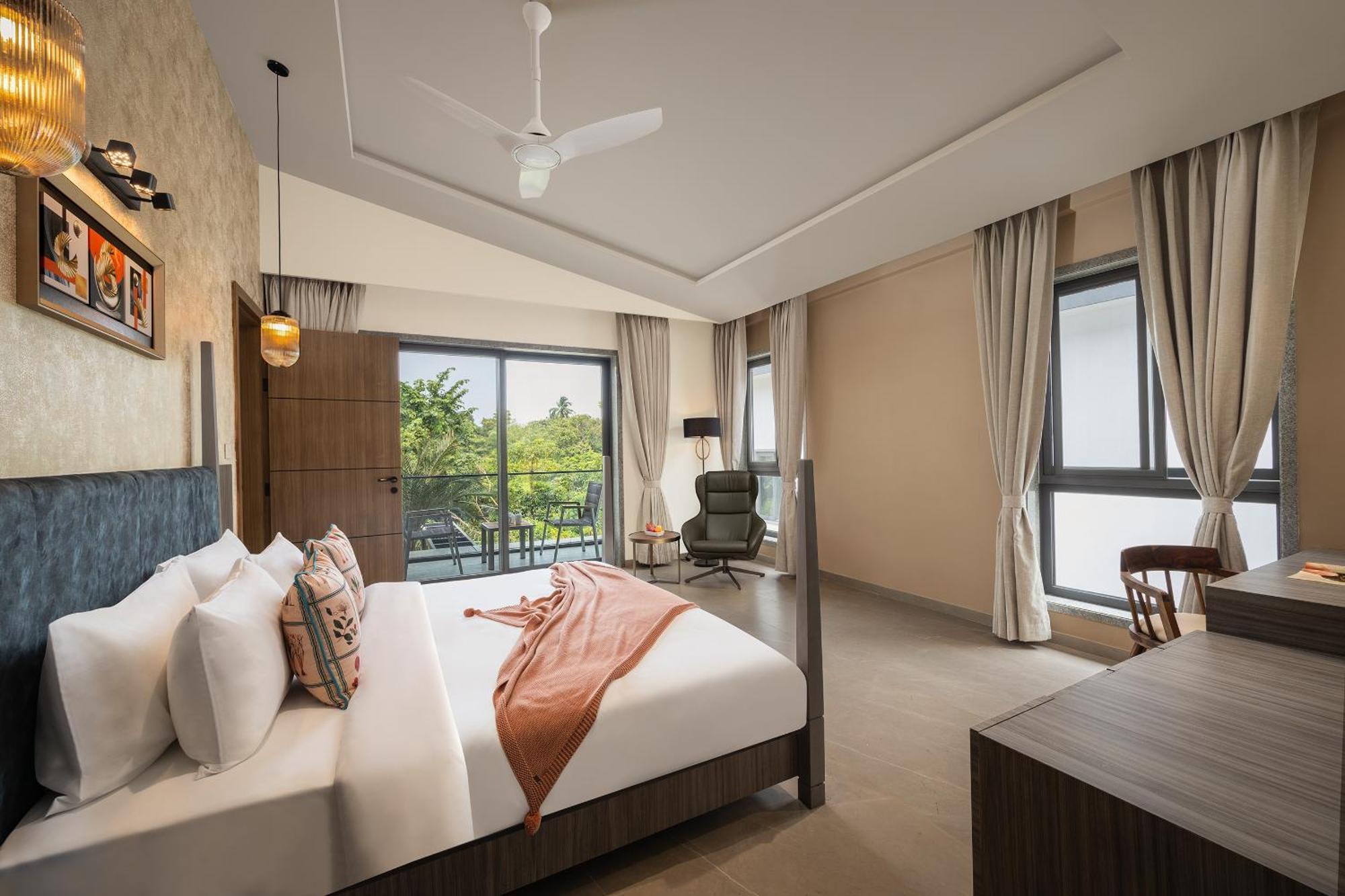 Elivaas 4 Bhk With Pvt Pool & Jacuzzi - Cloud 7 Villa